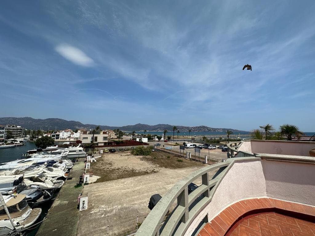 Cargols De Mar Villa Empuriabrava Exterior photo