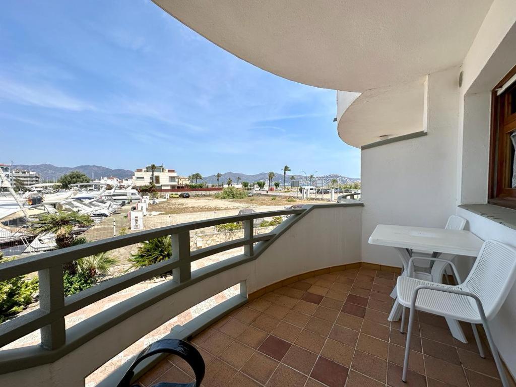 Cargols De Mar Villa Empuriabrava Exterior photo