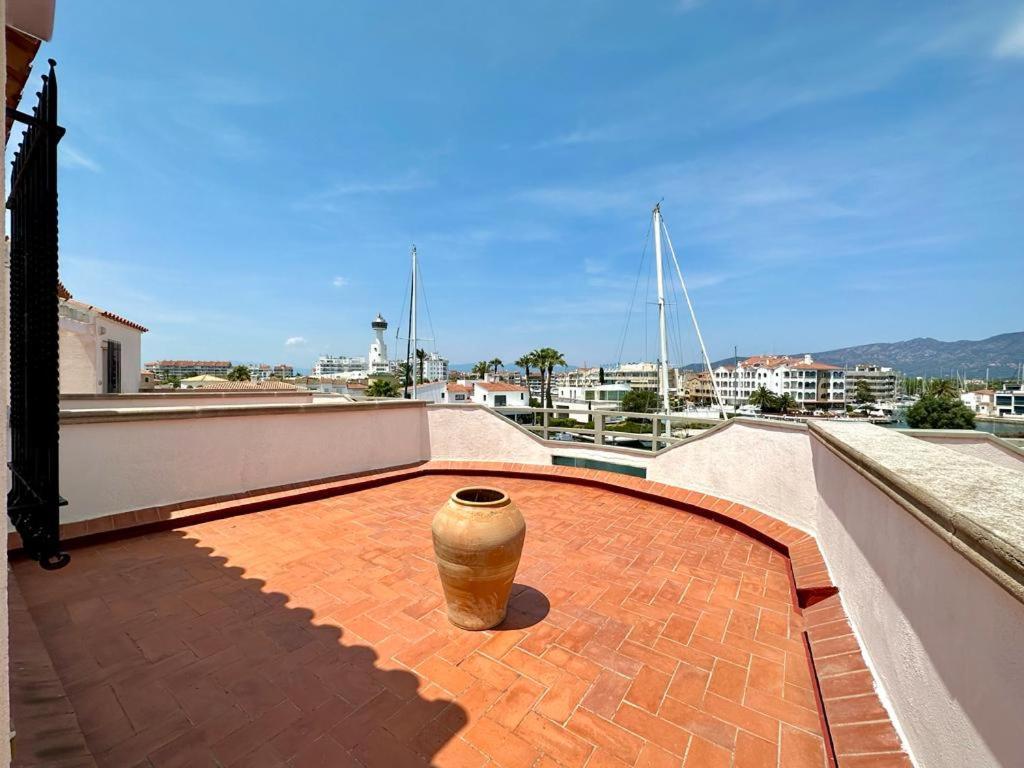Cargols De Mar Villa Empuriabrava Exterior photo