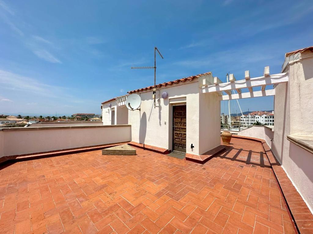 Cargols De Mar Villa Empuriabrava Exterior photo